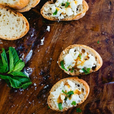 Goat cheese crostini